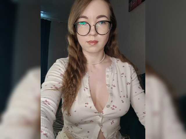 Juliberry1's BongaCams show and profile