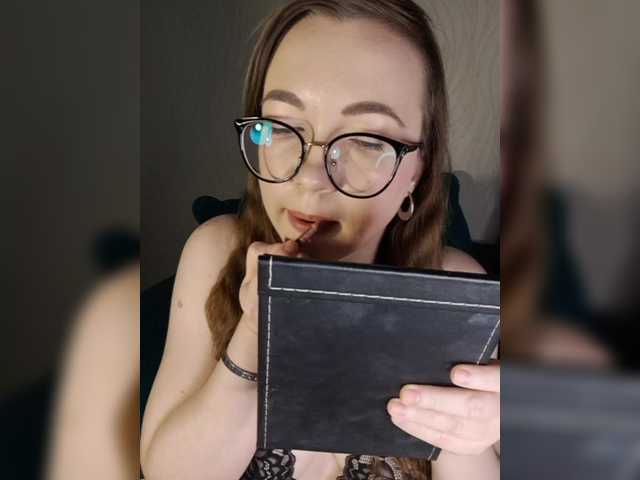 Juliberry1's BongaCams show and profile