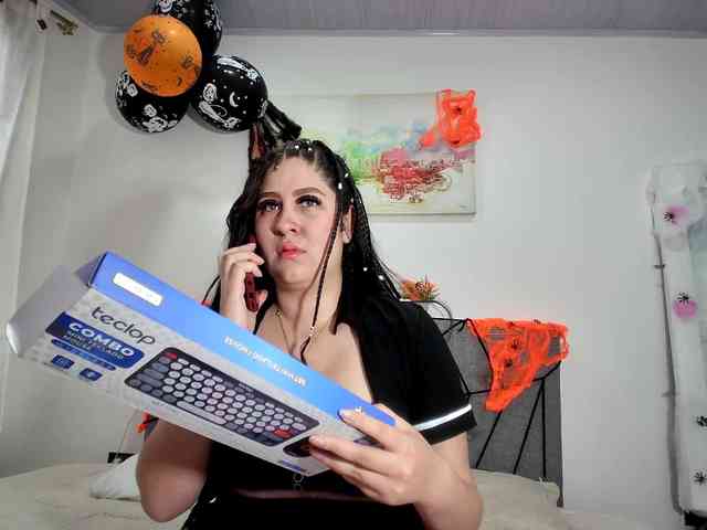 Luna-sweet5 webcam
