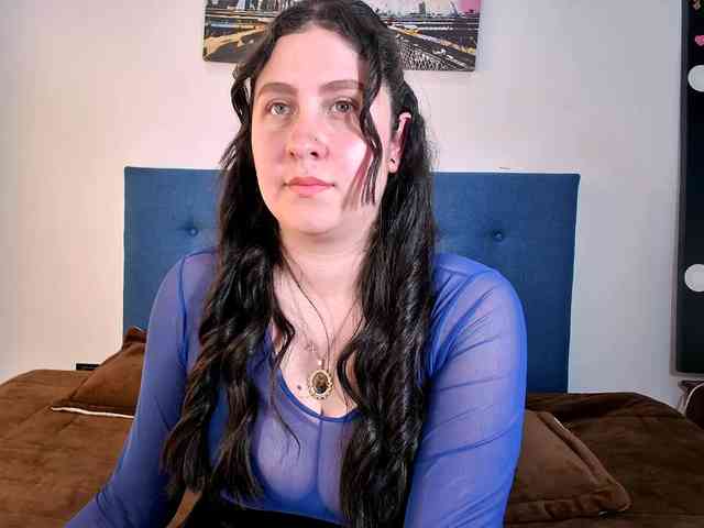 sexy chatroom Luna-sweet5