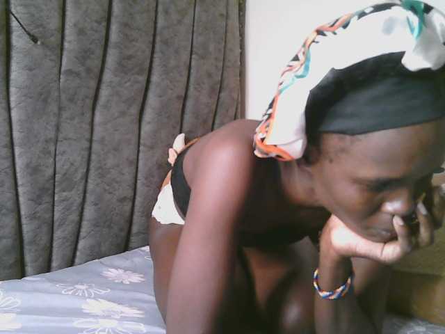 Discover Starpettite, she wants to masturbate for you Starpettite from BongaCams