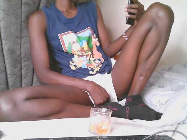 Starpettite from BongaCams