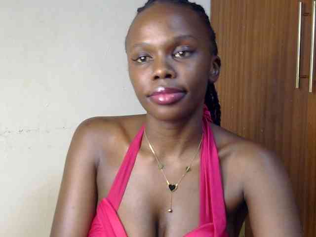 PetiteDesiree webcam
