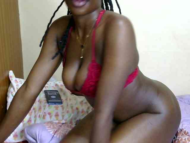 PetiteDesiree webcam