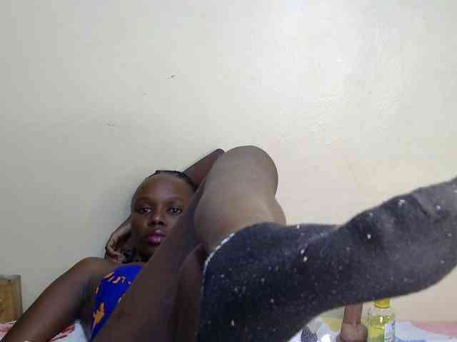 PetiteDesiree webcam