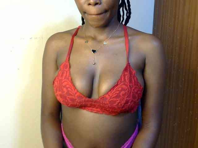 PetiteDesiree webcam