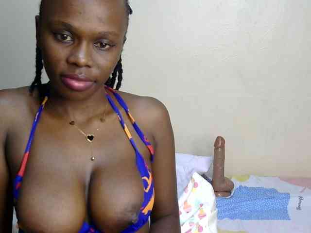 PetiteDesiree webcam