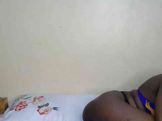 PetiteDesiree Live Webcam on BongaCams