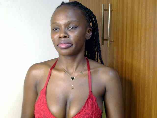 PetiteDesiree bongacams