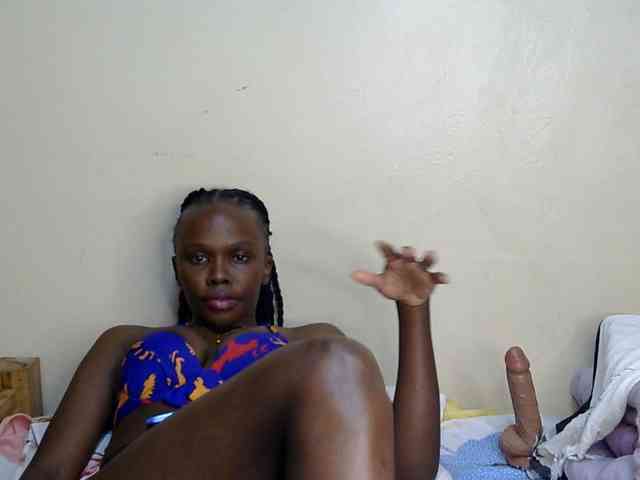 PetiteDesiree webcam