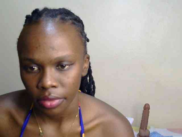 PetiteDesiree webcam