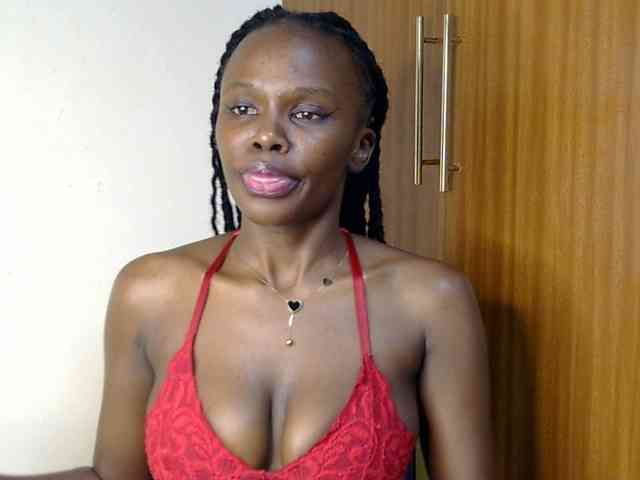 PetiteDesiree webcam