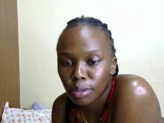 PetiteDesiree webcam