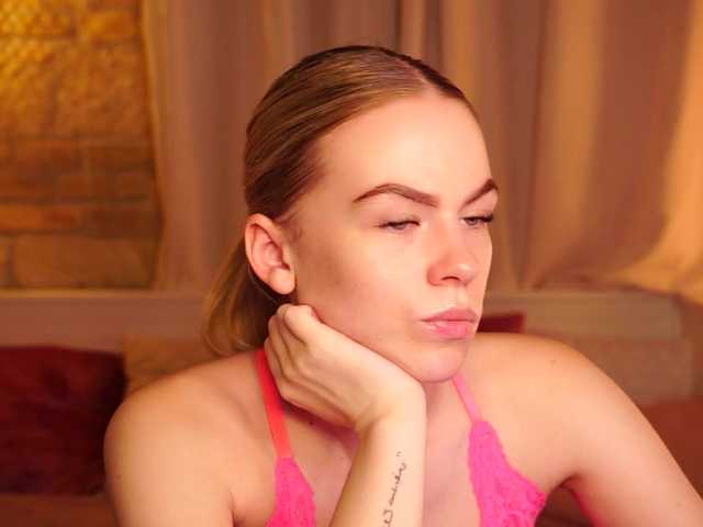 SnowwBarbie on BongaCams
