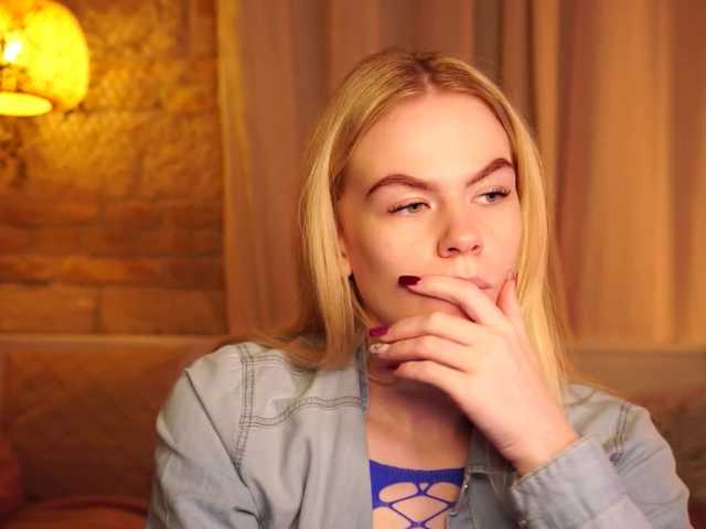 Mad SnowwBarbie from BongaCams gets her shape banged on video! SnowwBarbie from BongaCams