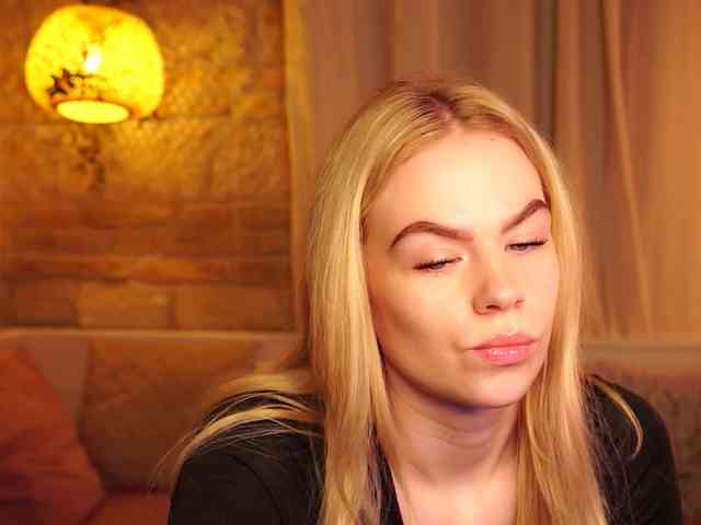 SnowwBarbie webcam