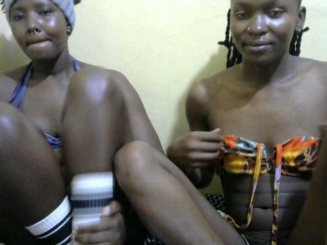 Sex chat gratuit in direct cu Sweebaddies pe BongaCams