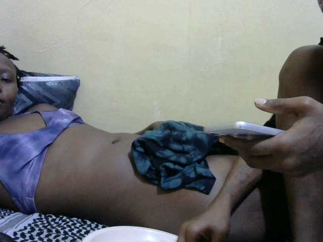 Sex chat gratuit in direct cu Sweebaddies pe BongaCams