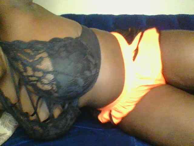 Horny-vyxen webcam