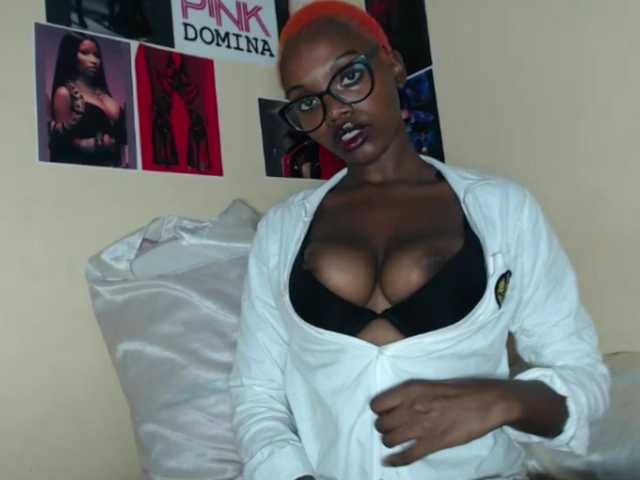 PinkDomina01's BongaCams show and profile