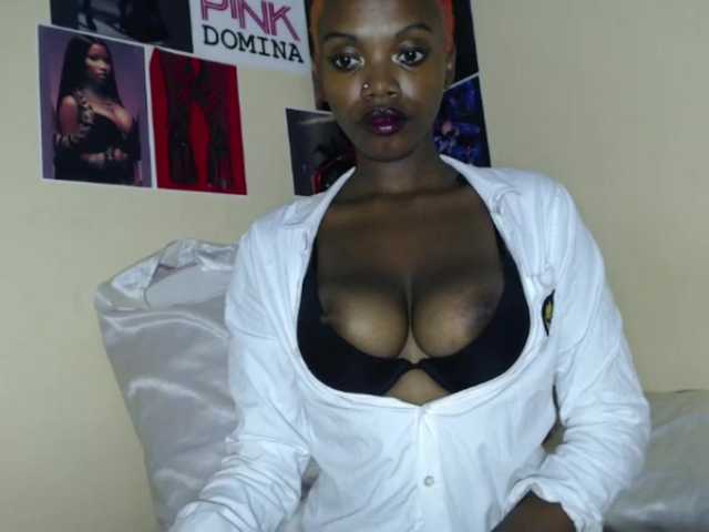 PinkDomina01's BongaCams show and profile