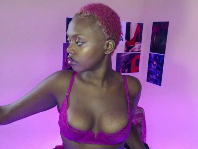 PinkDomina01 webcam bongacams model stream image
