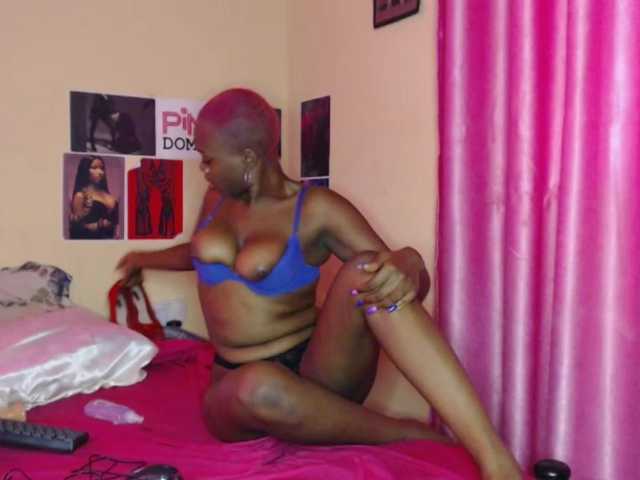 PinkDomina01's BongaCams show and profile