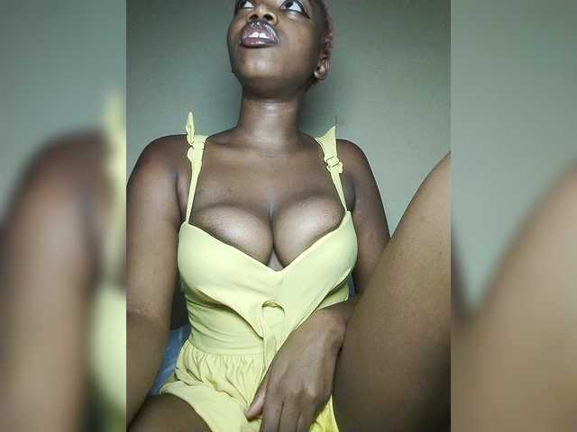 PinkDomina01 webcam