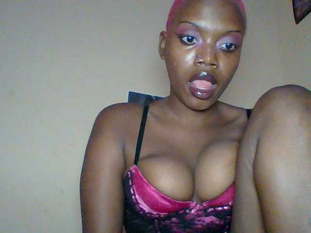 PinkDomina01's BongaCams show and profile