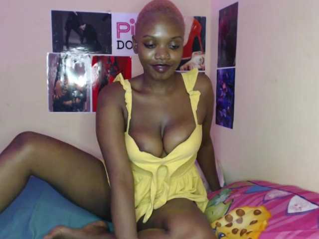 PinkDomina01's BongaCams show and profile