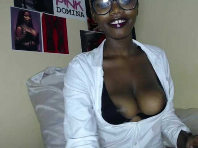 PinkDomina01's BongaCams show and profile