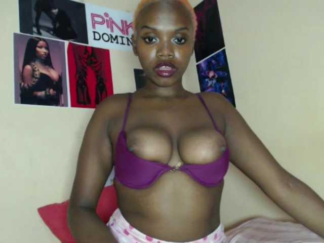 PinkDomina01's BongaCams show and profile