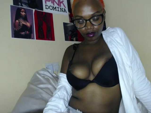 PinkDomina01's BongaCams show and profile