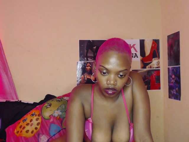 PinkDomina01's BongaCams show and profile