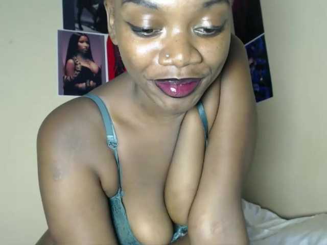 PinkDomina01's BongaCams show and profile