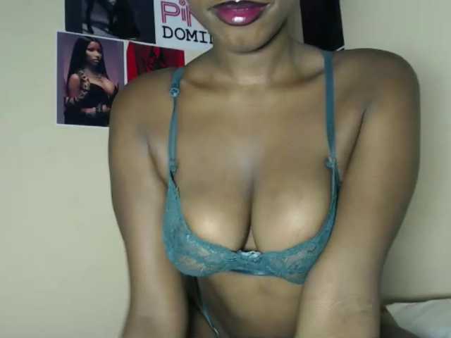 PinkDomina01's BongaCams show and profile