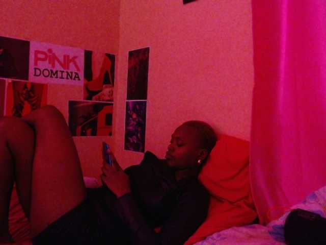 Preview of pinkdomina01