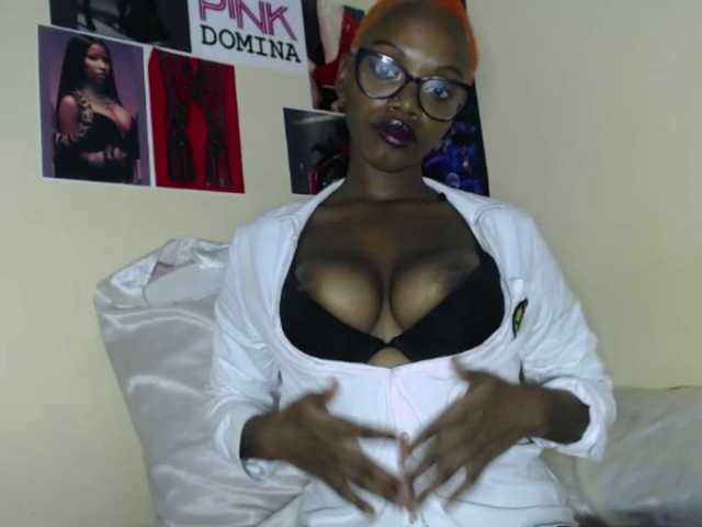 PinkDomina01's BongaCams show and profile