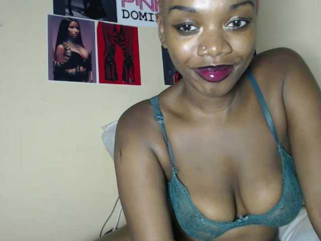 PinkDomina01's BongaCams show and profile