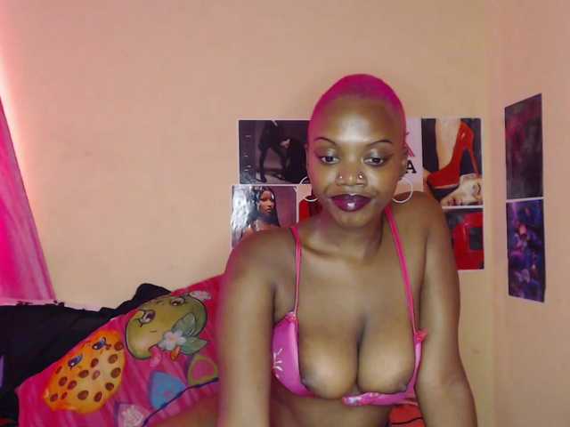 PinkDomina01's BongaCams show and profile