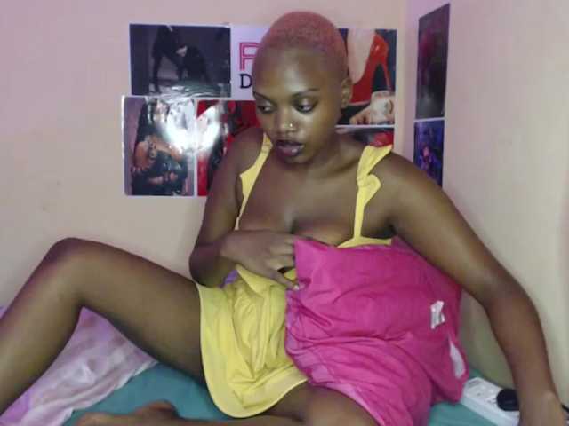 PinkDomina01's BongaCams show and profile