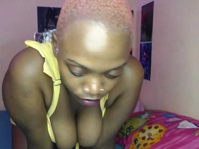 PinkDomina01's BongaCams show and profile