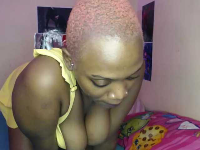 PinkDomina01's BongaCams show and profile