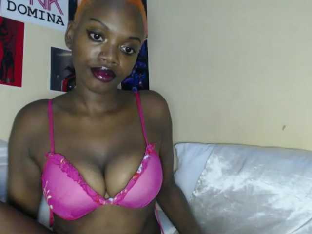 PinkDomina01's BongaCams show and profile