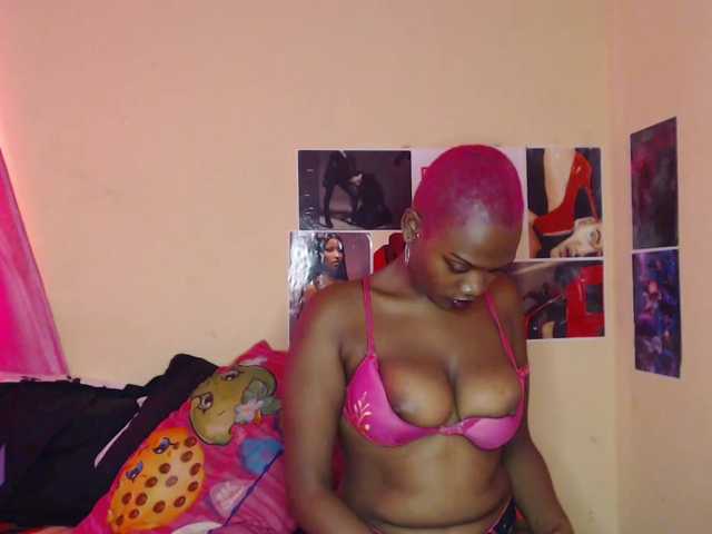 PinkDomina01's BongaCams show and profile