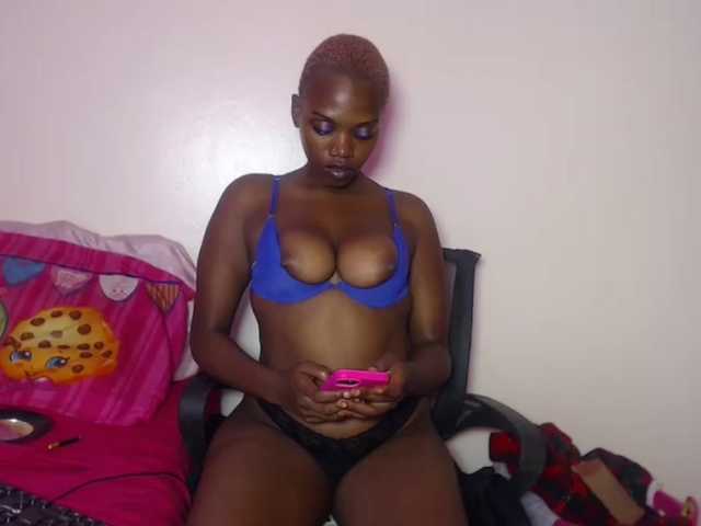 PinkDomina01 live cam profile