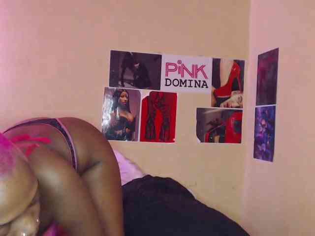 PinkDomina01 webcam