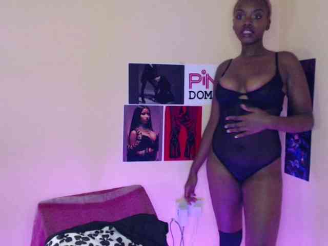 PinkDomina01 webcam