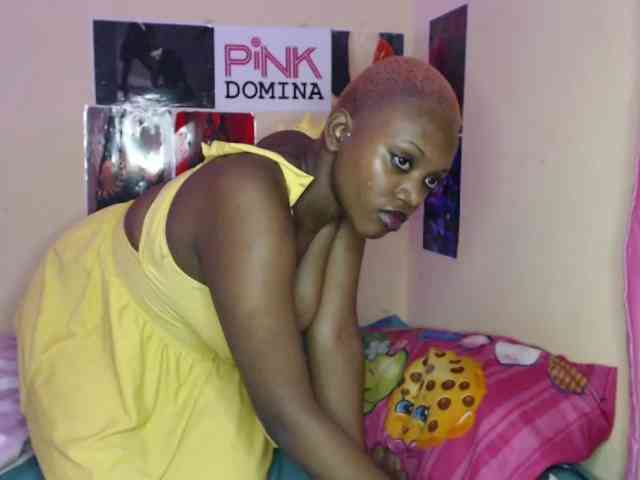 PinkDomina01 webcam