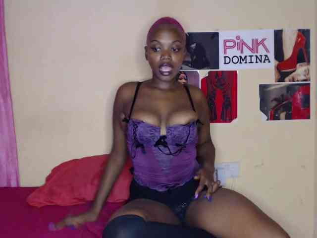 PinkDomina01 webcam